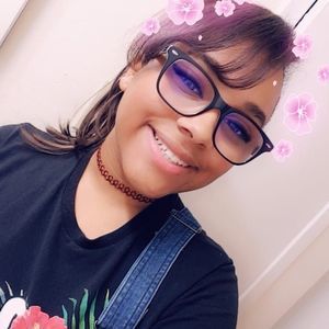 Meet your Posher, Leila